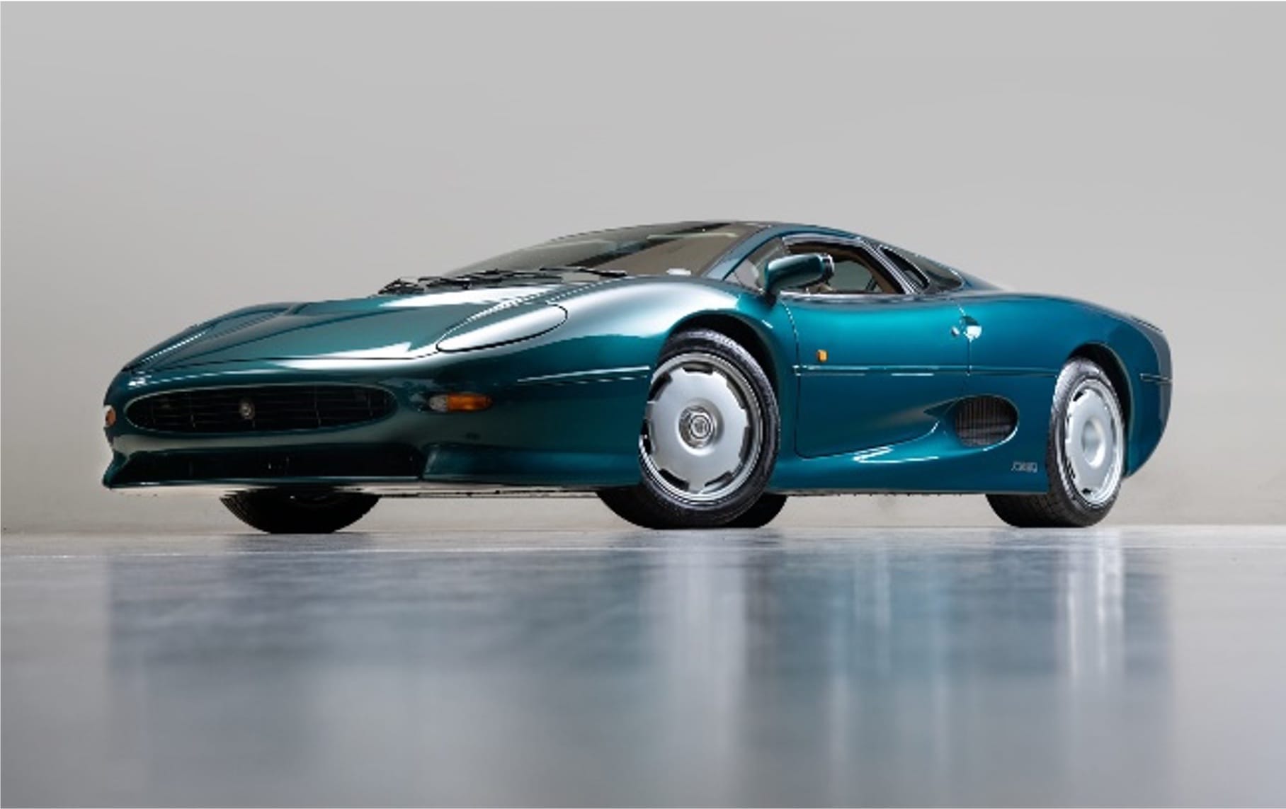 Jaguar XJ220 tuning parts