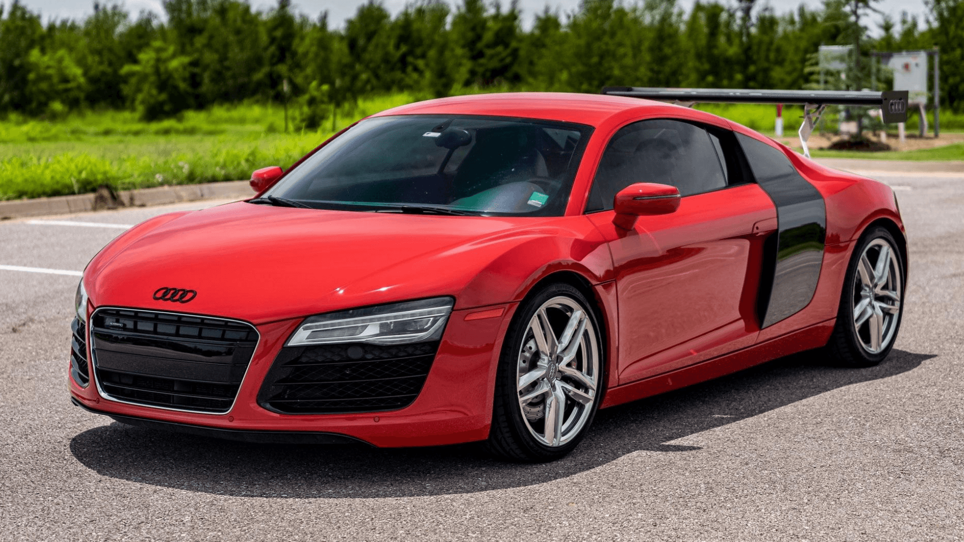 Akrapovic parts for Audi